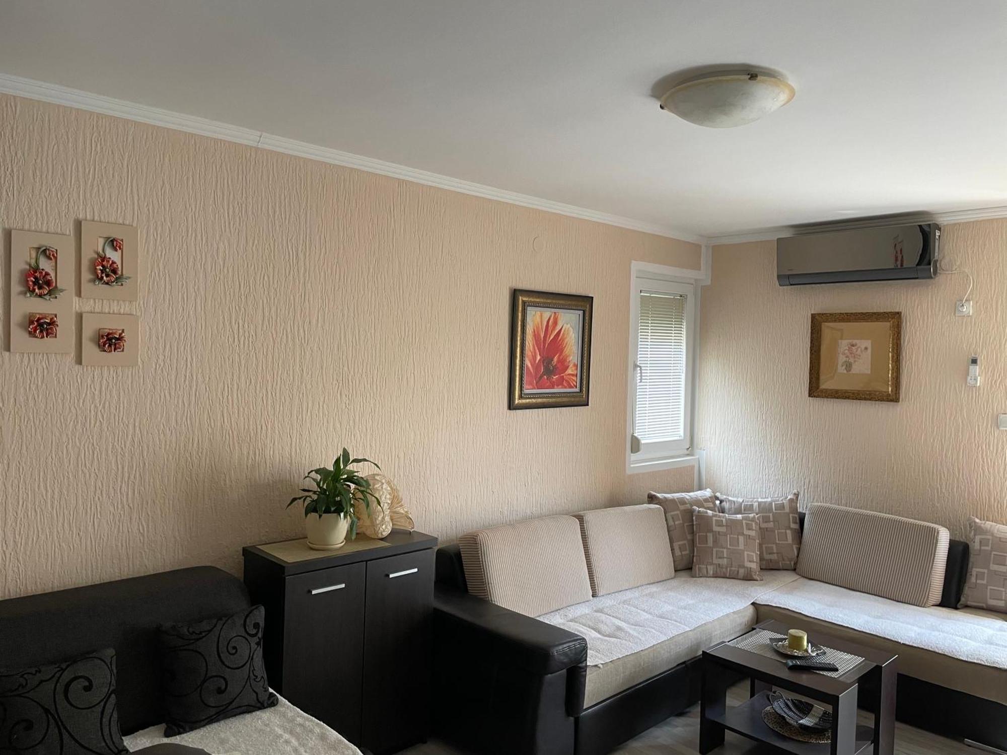 Studio Apartment For Rent In Budva Exterior photo